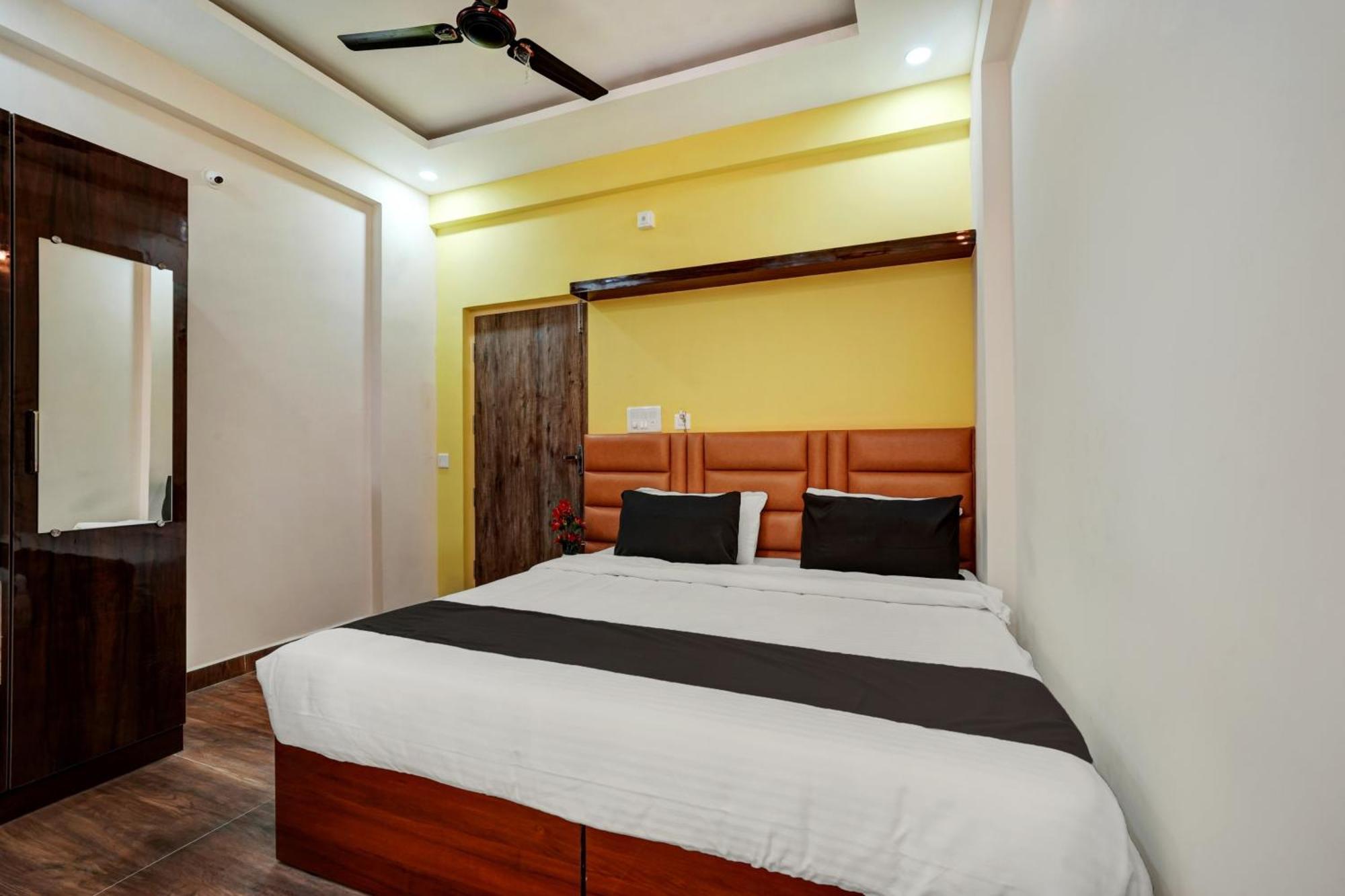 Hotel Collection O Utsav Grand Bangalore Exterior foto