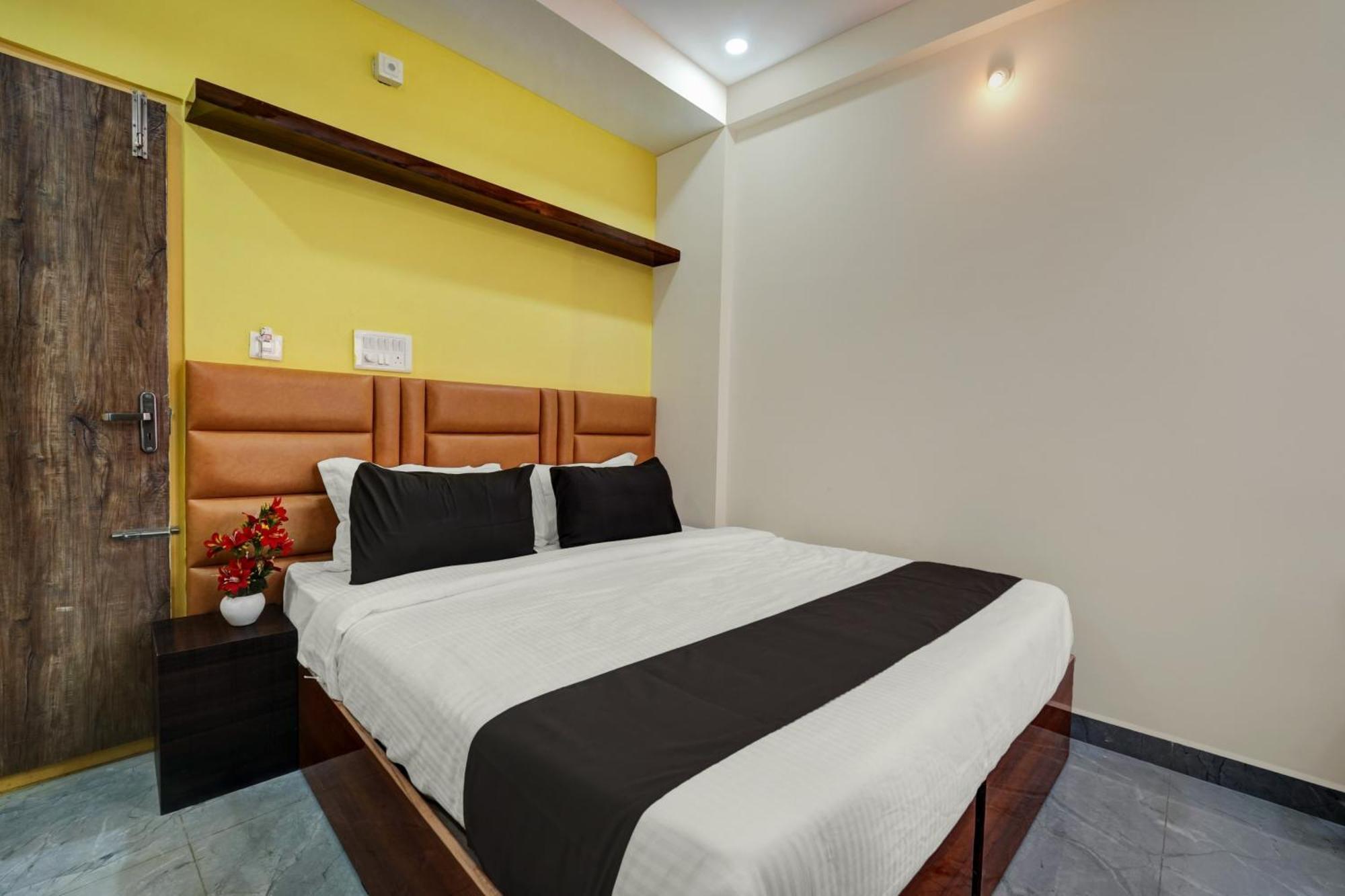 Hotel Collection O Utsav Grand Bangalore Exterior foto